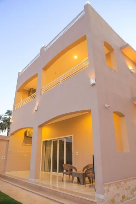 Royal Nile Villas - Nile View Apartment 2 樂蜀 外观 照片