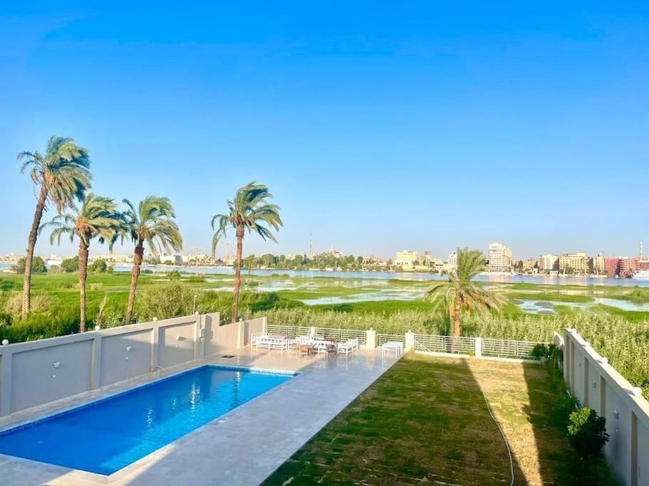 Royal Nile Villas - Nile View Apartment 2 樂蜀 外观 照片