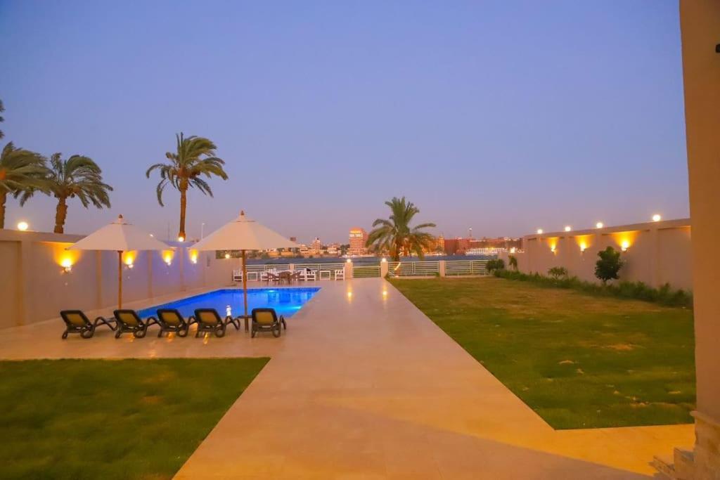 Royal Nile Villas - Nile View Apartment 2 樂蜀 外观 照片