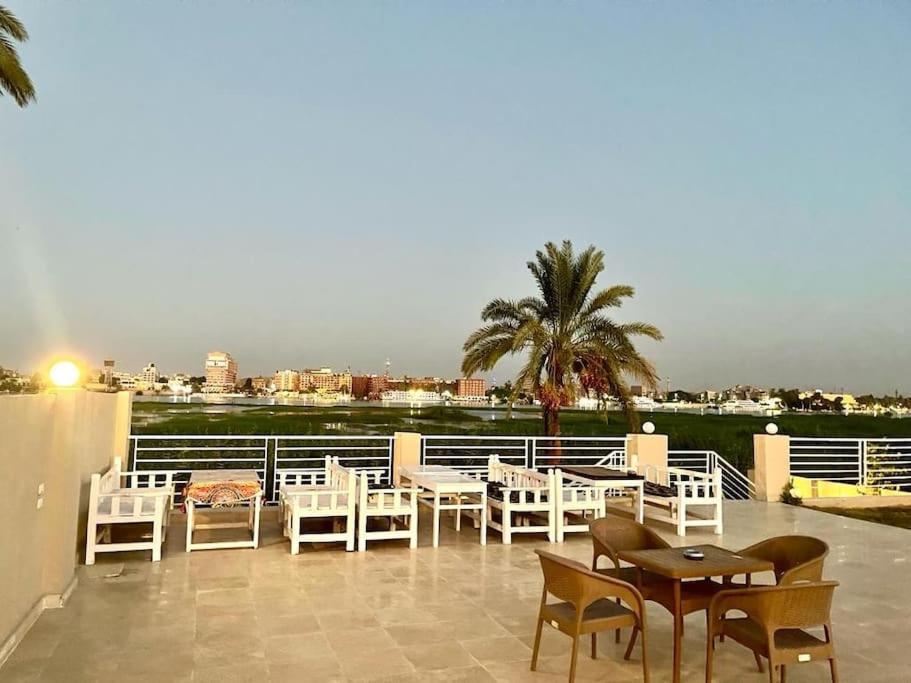 Royal Nile Villas - Nile View Apartment 2 樂蜀 外观 照片