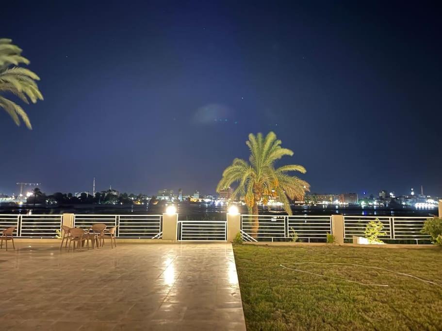 Royal Nile Villas - Nile View Apartment 2 樂蜀 外观 照片