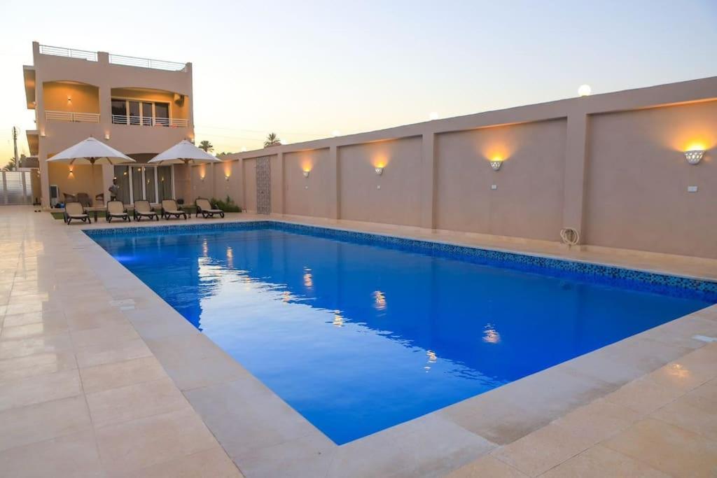 Royal Nile Villas - Nile View Apartment 2 樂蜀 外观 照片