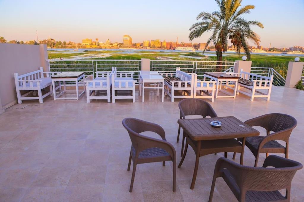 Royal Nile Villas - Nile View Apartment 2 樂蜀 外观 照片